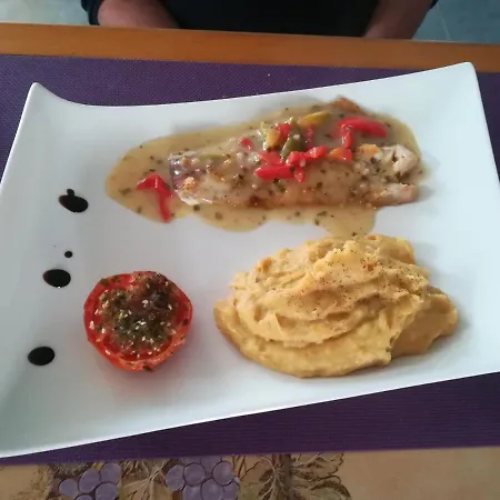 Alojamento de Acomodação e Pequeno-almoço Ainoa *